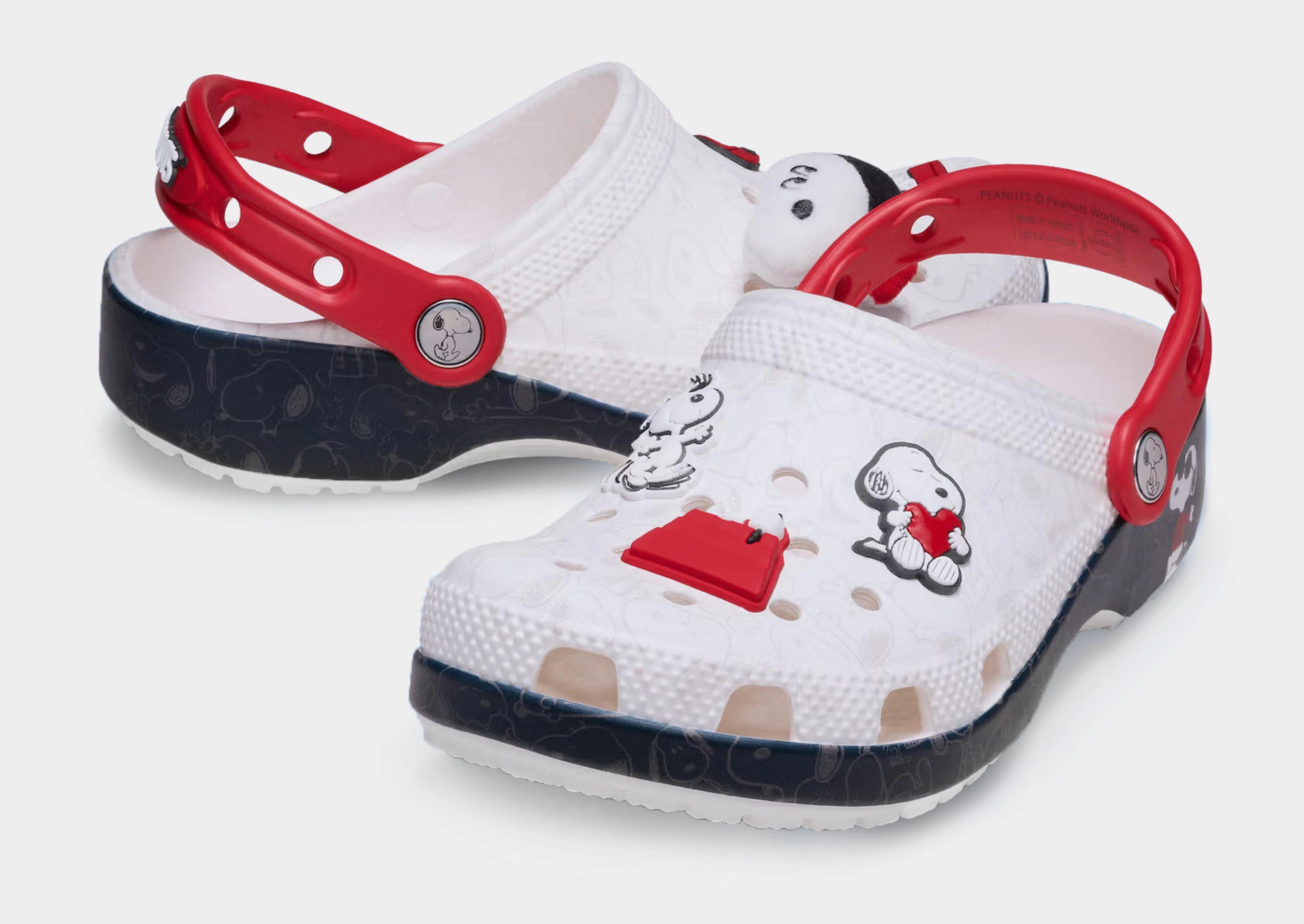 Crocs Peanuts Classic Clog Junior - Image 3