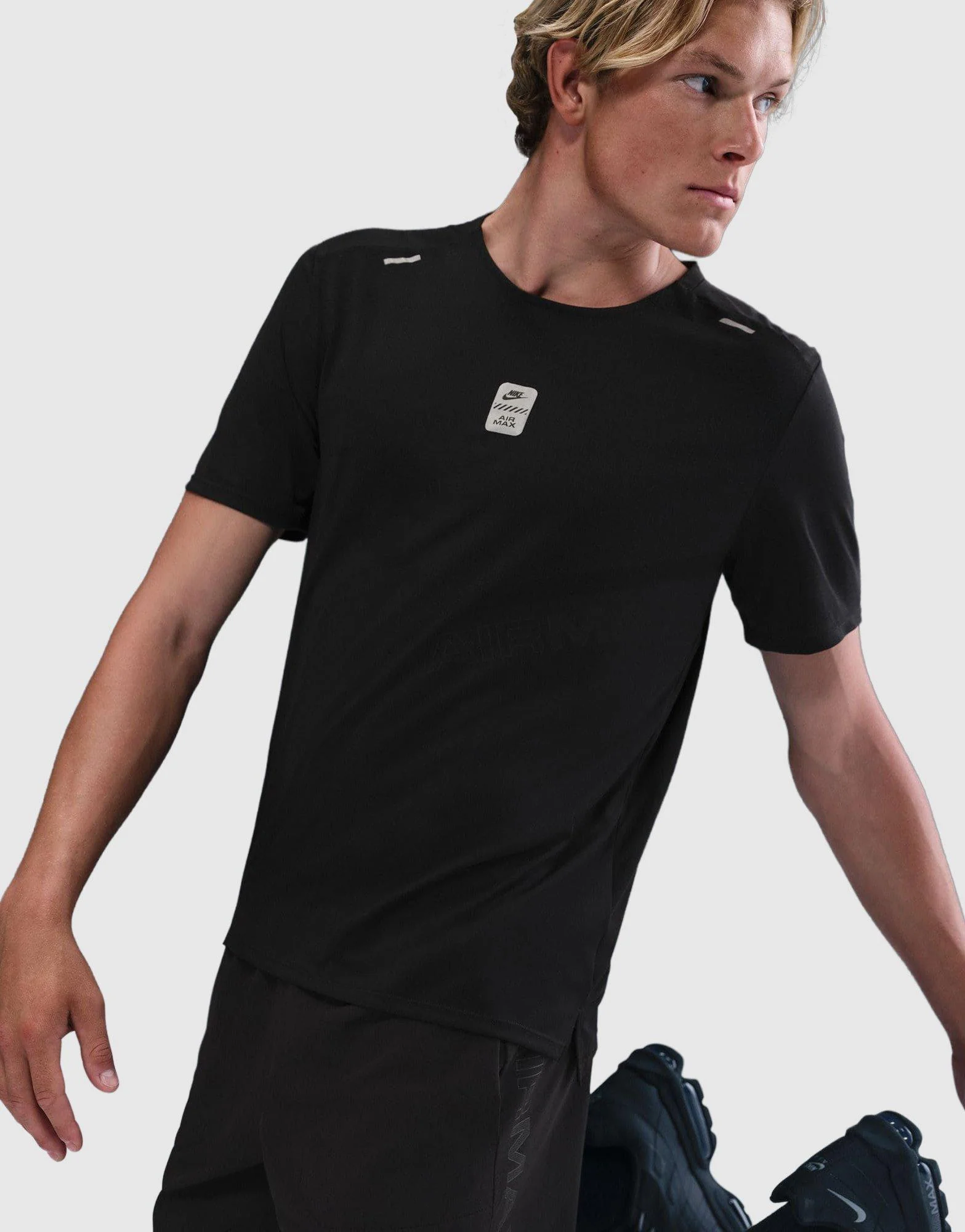 Nike Air Max Woven Shorts - Image 4