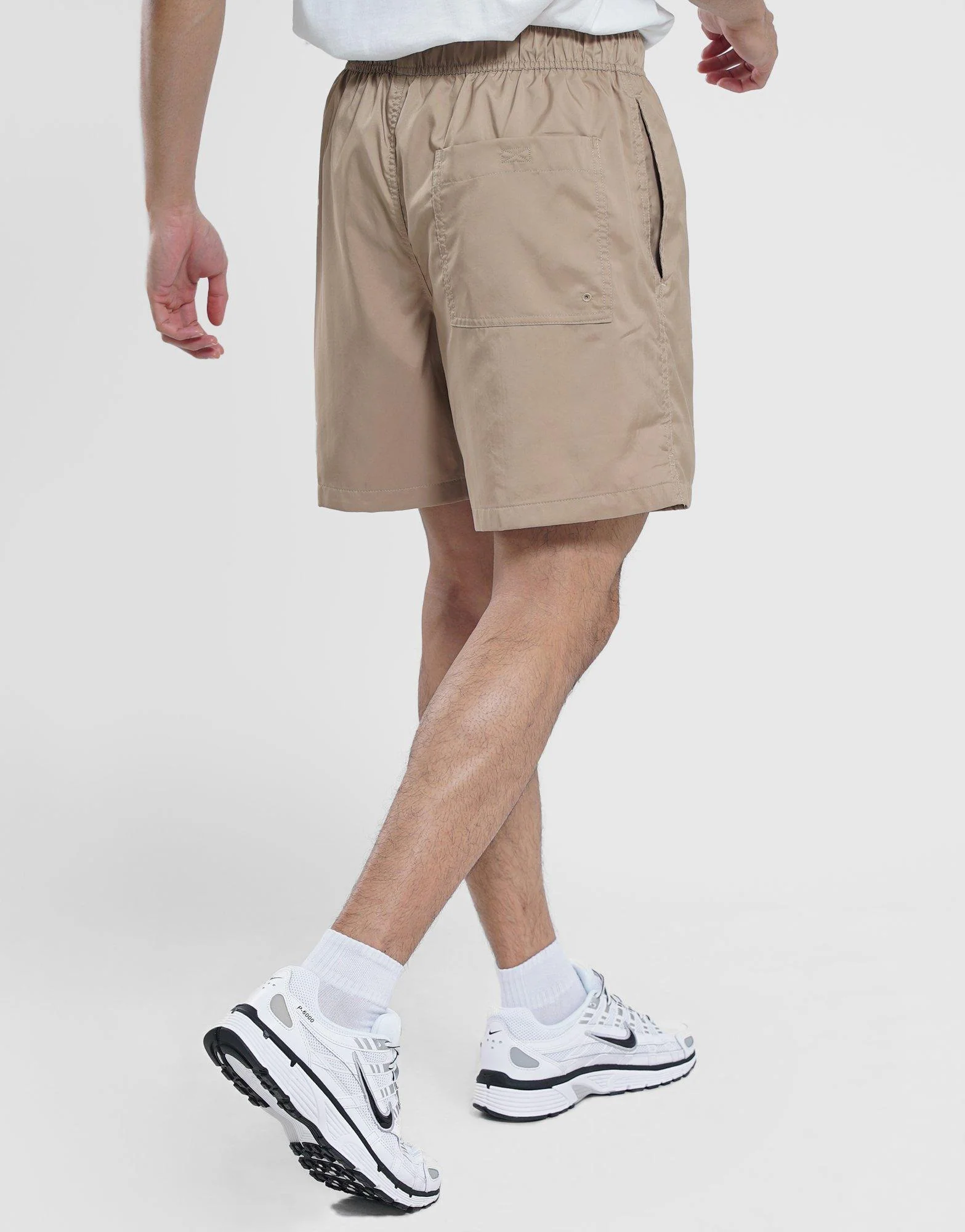 Nike Club Woven Flow Shorts - Image 3